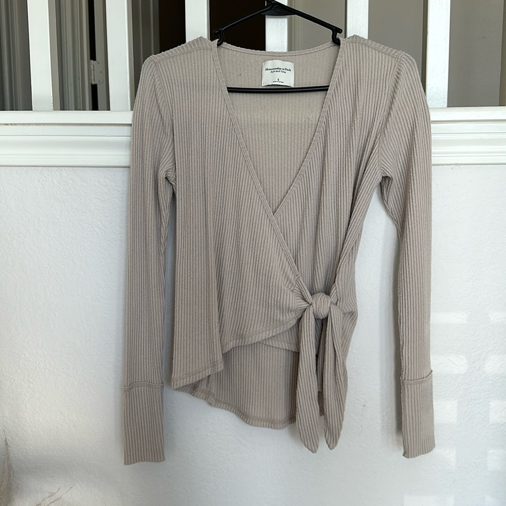 Abercrombie & Fitch Ribbed Knit Surplice Crossover Tie Front Long Sleeve Top